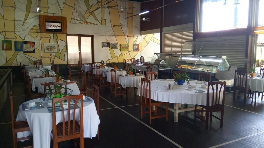 Food & Drinks 4, Hostellerie De La Sanaga, Sanaga Maritime