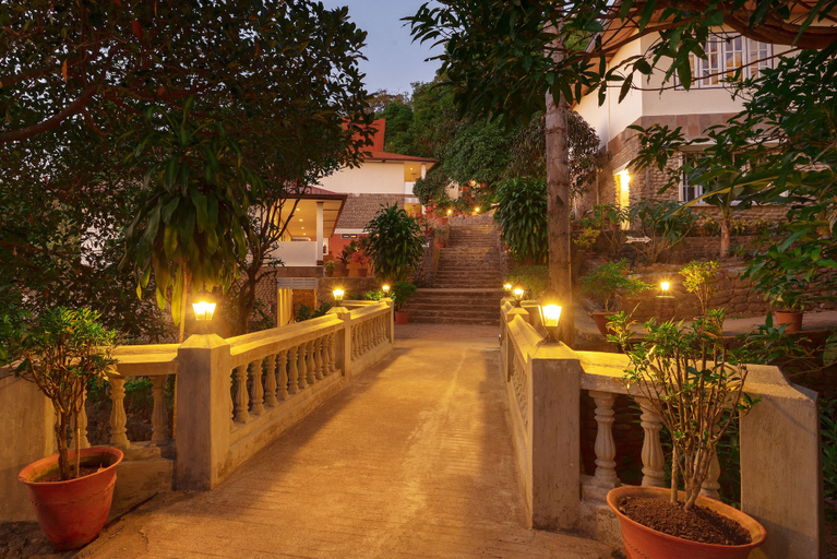 Others 5, Golden Rock Hotel, Thaton