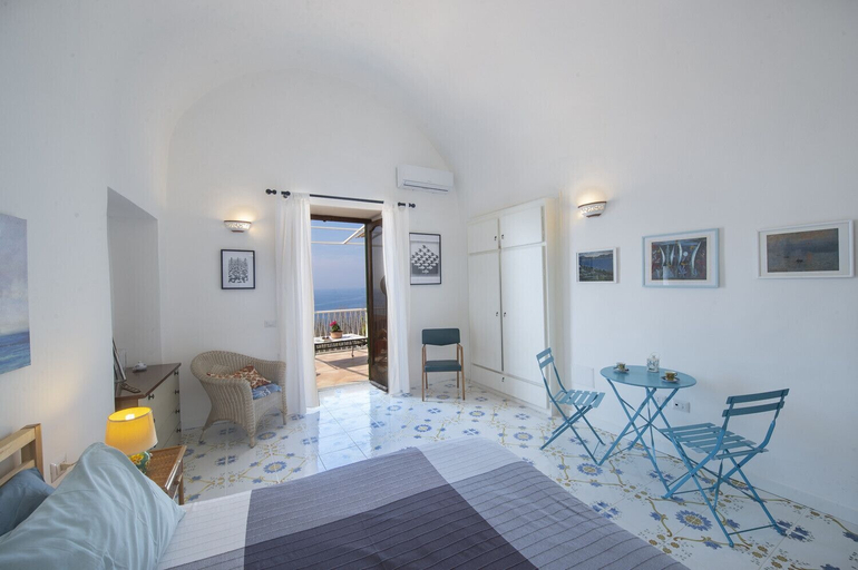 Room 2, La Casa di Nonno Mario, Salerno