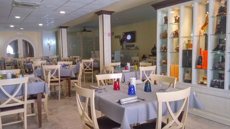 Food & Drinks 5, Relais Black Horse, Savona