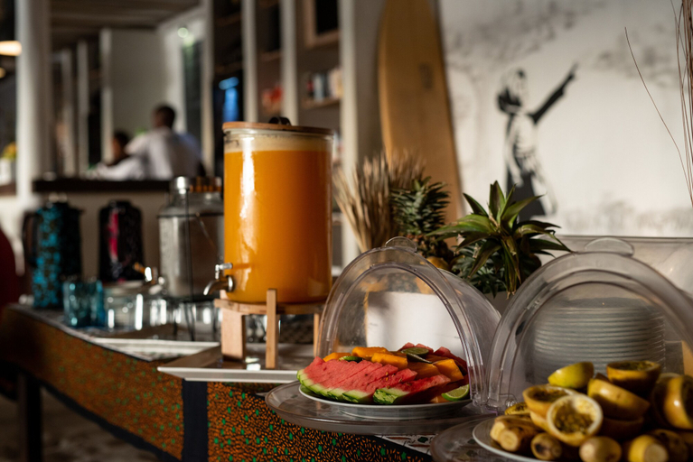 Food & Drinks 5, The Loop Beach Resort, Kusini