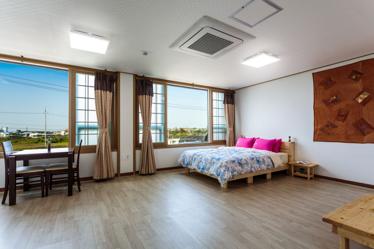 Bedroom 3, Jeju Wayo Pension, Jeju