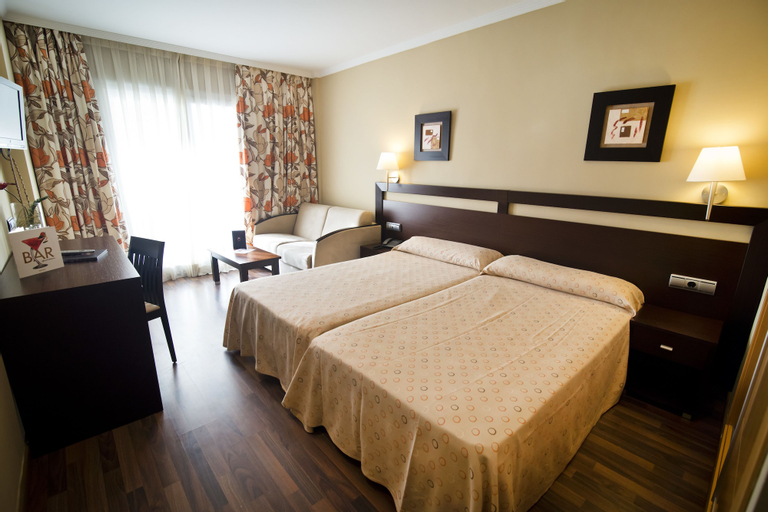 Bedroom 3, Hotel Bahía de Almuñécar, Granada