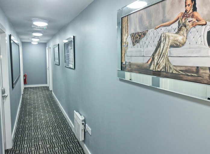 Others 5, Frames hotel, Sefton