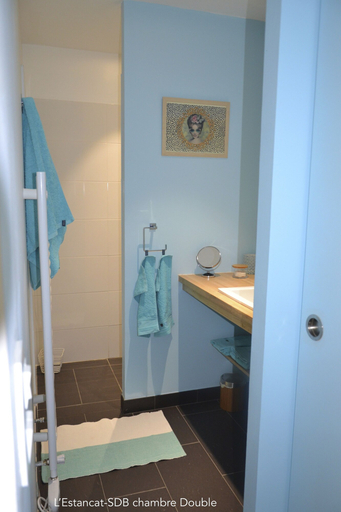 Bathroom 5, L'Estancat, Pyrénées-Atlantiques