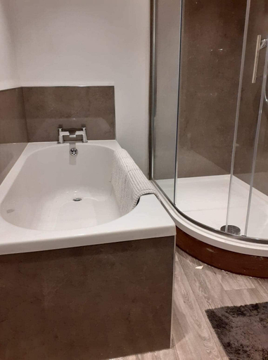 Bathroom 2, Ivyhouse - Flat1 -1-bed Apartment in Kirkwall, Orkney Islands