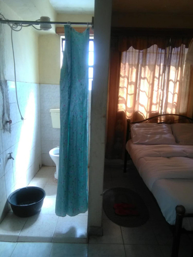 Bathroom, Green Court Hotel, Bondo