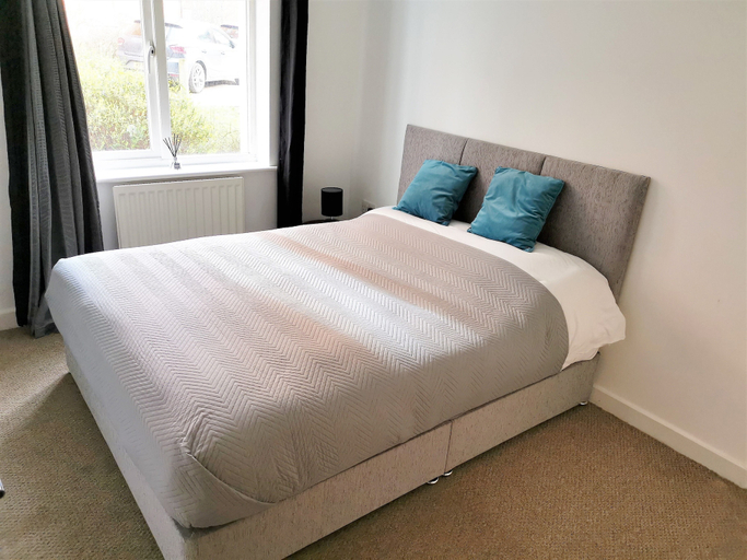 Bedroom 2, BookedUK - Home from Home Apartment, Hertfordshire