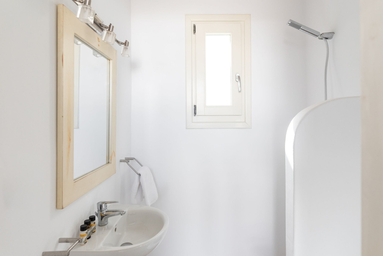 Bathroom 4, Villa Hola Mykonos, South Aegean