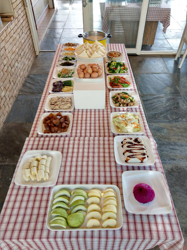 Food & Drinks 5, View on View B & B, Nantou