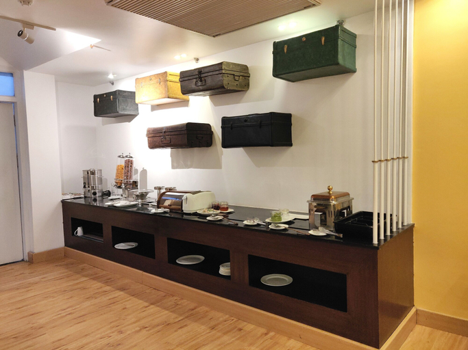 Food & Drinks 5, Bloom Boutique Gk-1, Delhi