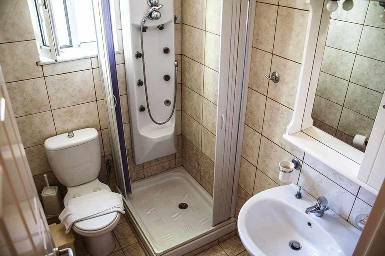 Bathroom 5, Akti hotel, Crete