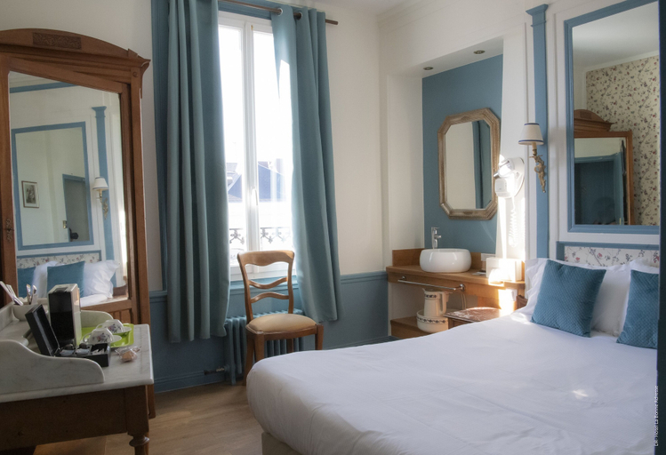 Bedroom 3, Logis hotels La bonne Adresse, Seine-Maritime