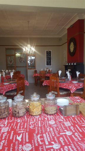 Food & Drinks 4, Oregon Cottage, Thabo Mofutsanyane