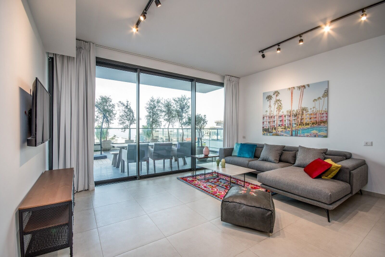 Others 5, luxury garden apartment heated pool