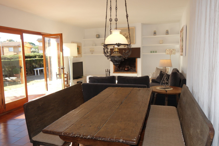 Others 5, Casa Provença, Girona