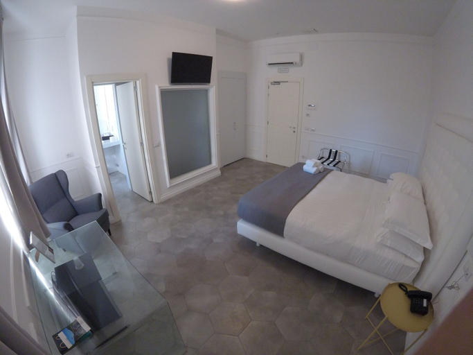 Bedroom 4, RAVIDA SUITES, Napoli