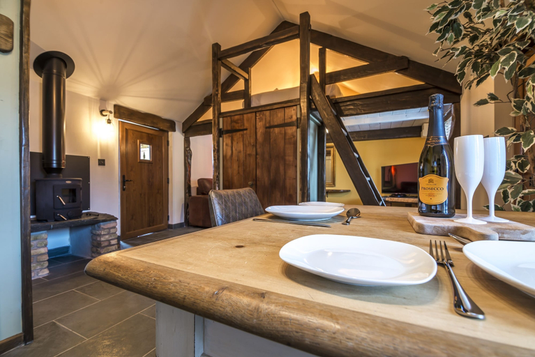Bathroom 4, Fern Cottage - 1 Bedroom - Tiers Cross, Pembrokeshire