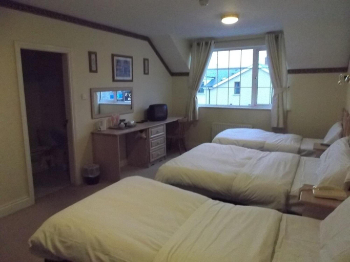 Bedroom 2, Dalys Inn