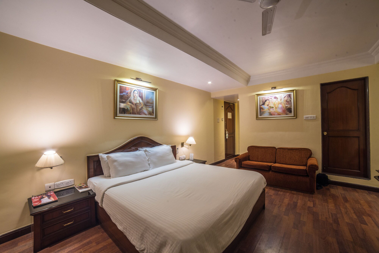 Bedroom 2, Hotel Highway View (Shikara), Thane