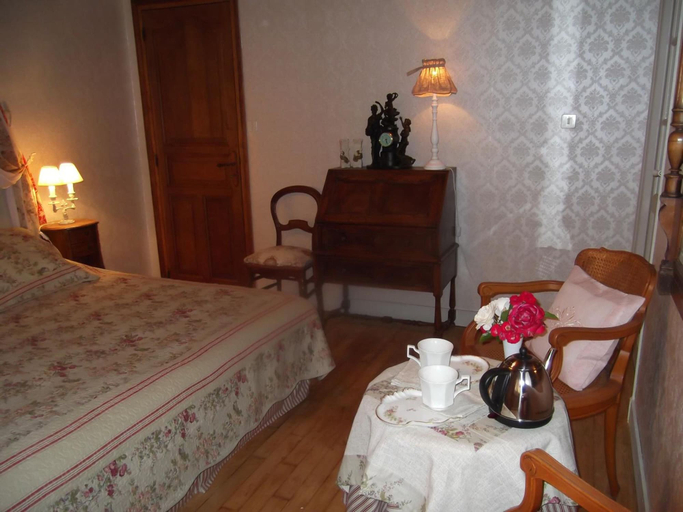 Bedroom 3, Le Clos de La Font Queroy, Charente