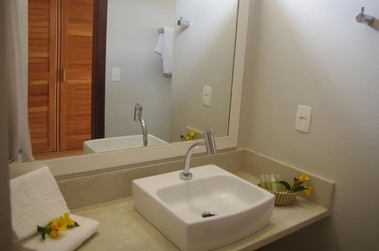 Bathroom 4, Pausa Hotel, Fortim