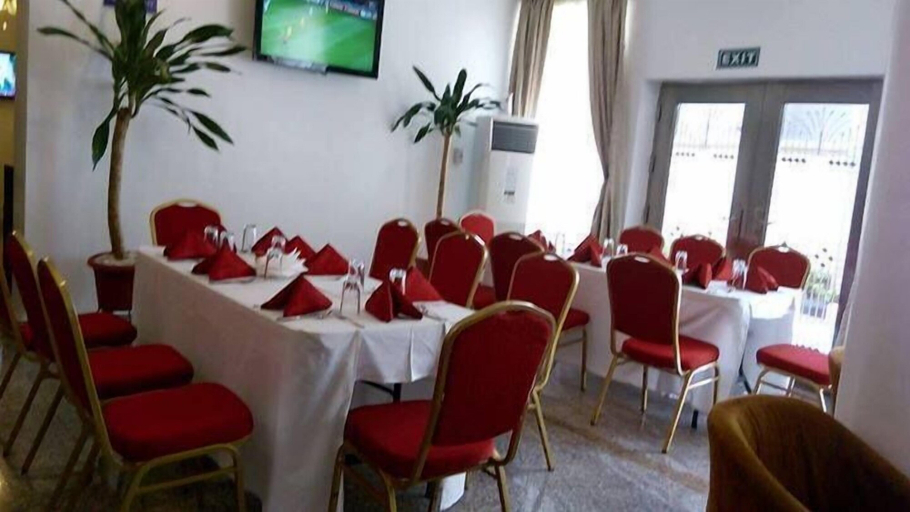 Food & Drinks 5, Suru Express Hotel Surulere, Surulere
