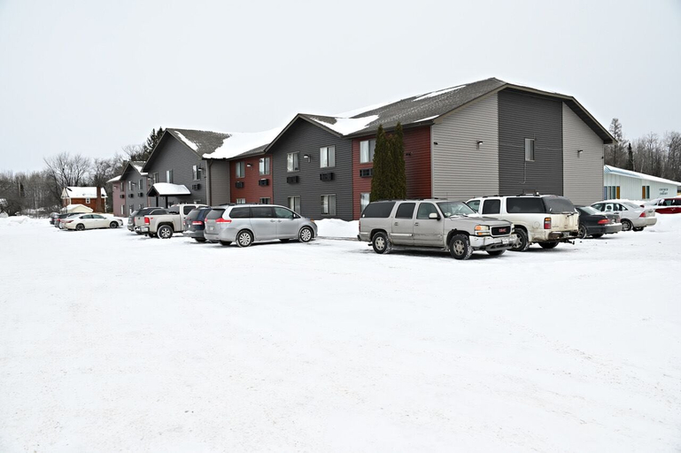 Exterior & Views 2, Rodeway Inn Hibbing, Saint Louis