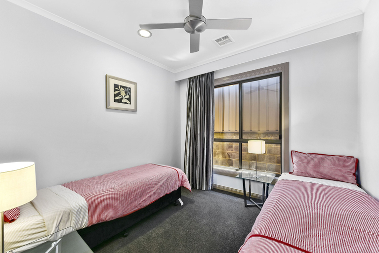 Bedroom, MG Apartment, Mount Gambier
