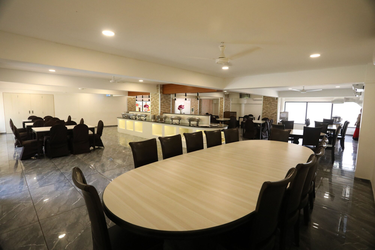 Food & Drinks 4, Chene Creek Resort, Thane