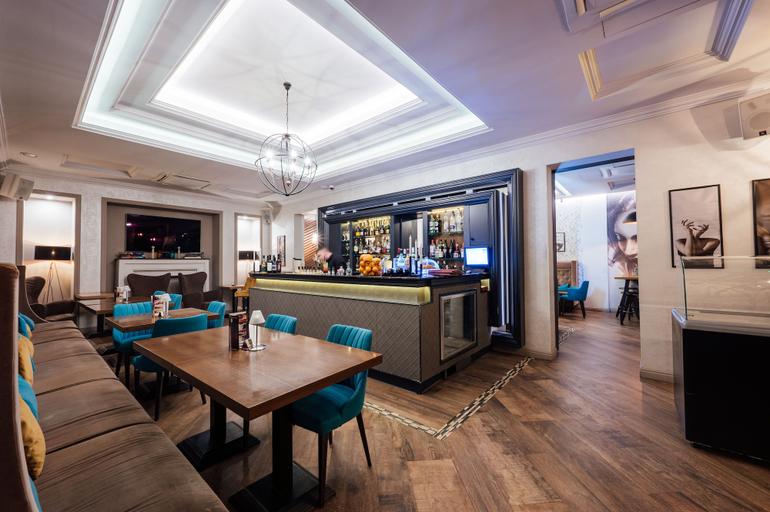 Food & Drinks 4, L'art Hotel Carei, Carei