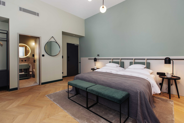 Bedroom 2, Alice Hotel, Budapesti