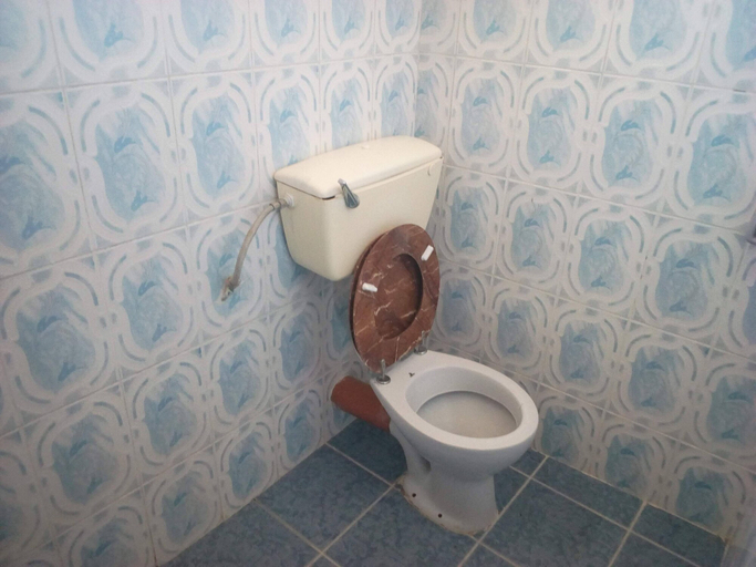 Bathroom 3, Boabab Guest House, Makueni