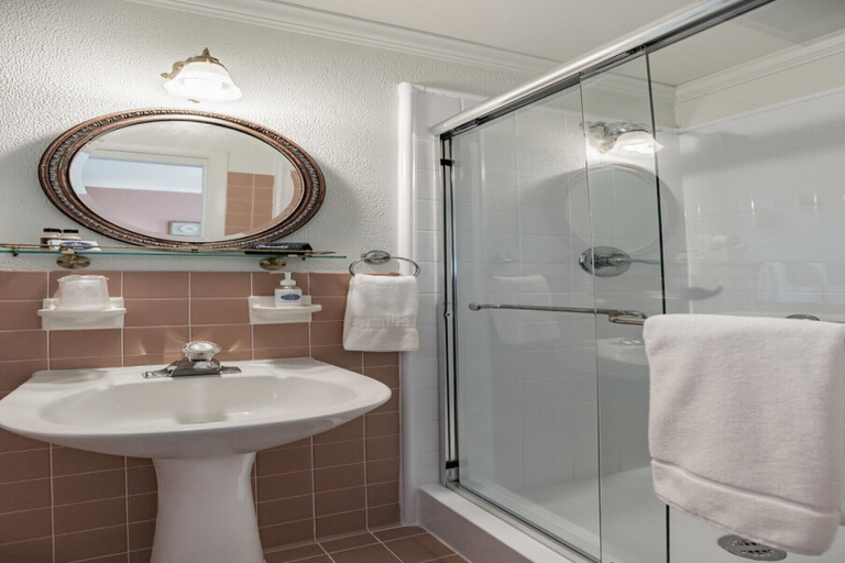 Bathroom 3, Solomons Victorian Inn, Calvert