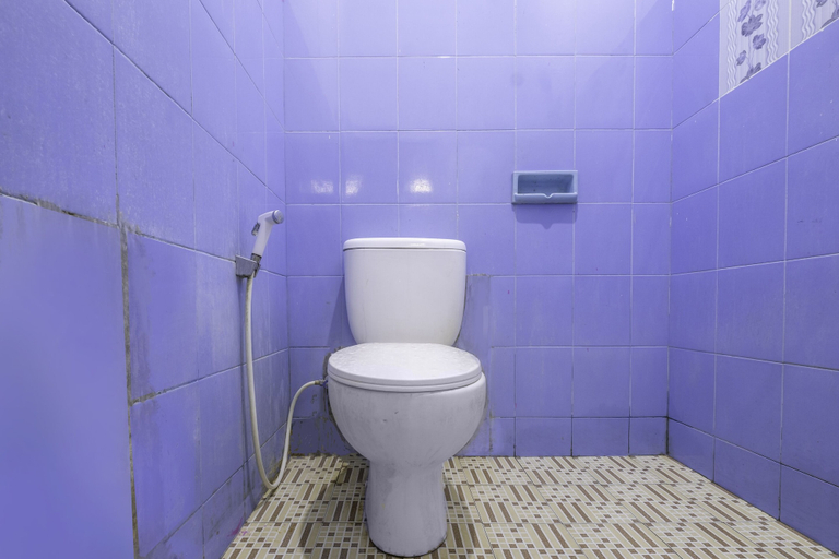Bathroom 5, OYO Life 2412 Mandala Residence, Karawang