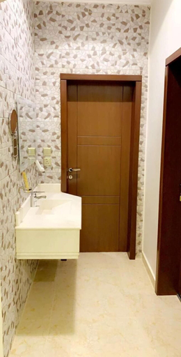 Bathroom 5, SwissBlue Serviced Apartments Alsamer, Jeddah