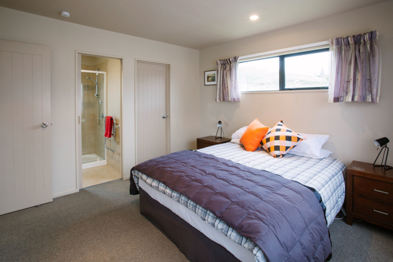 Bedroom 3, Meadowbrook Place, Queenstown-Lakes