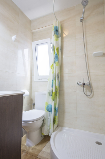 Bathroom 4, Apartamentos Tarradellas, Barcelona