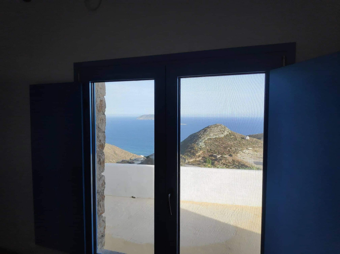 Others 5, Villa Aigli Anafi, South Aegean