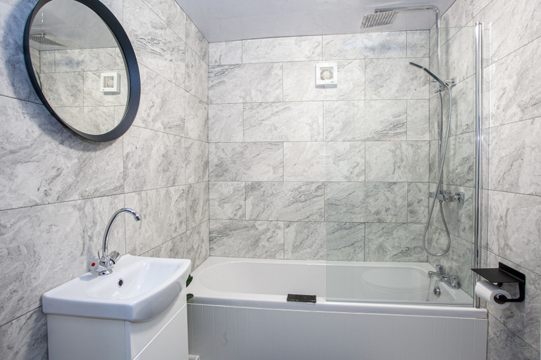 Bathroom 2, Trafford Place, Manchester