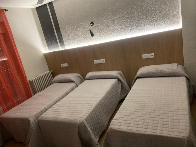 Bedroom 5, Hostal Uria, Salamanca