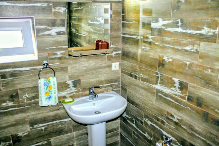 Bathroom 3, Apartment on Atskuri Str, Tbilisi