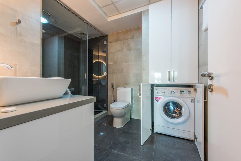 Bathroom 2, Deluxe Holiday Homes - Shoreline, Dubai