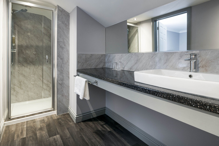 Bathroom 3, Trethorne Hotel & Golf Club, Cornwall