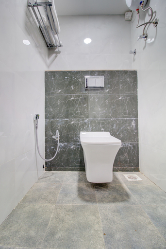Bathroom 2, Hotel Samaira Residency, Thane
