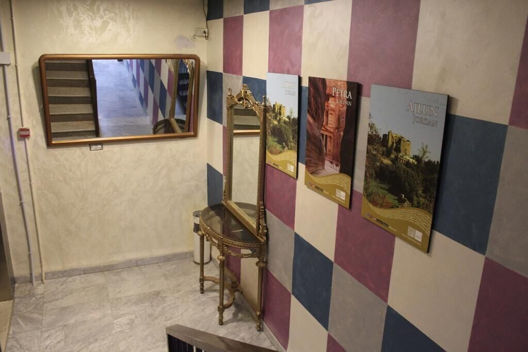Bathroom 4, The Doors of Jerusalem, Wadi Essier