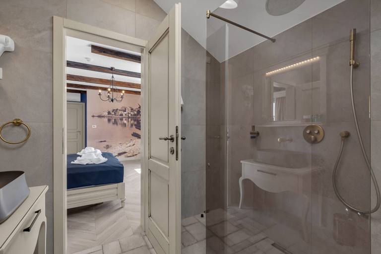 Bathroom 3, Heritage Hotel Liberan, Podgora