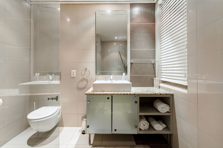 Bathroom 5, Unit Number 620 Cape Royale Luxury Apartments, City of Cape Town