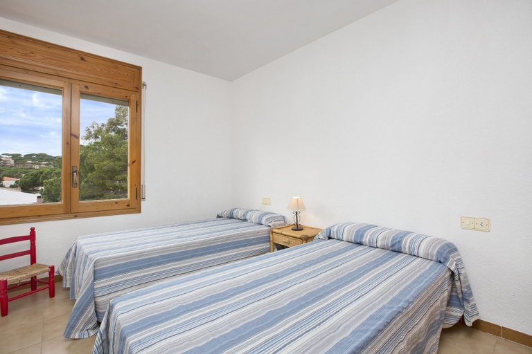 Bedroom 2, Apartment Illa 23, Girona