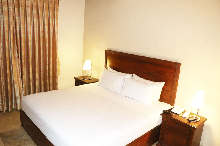 Bedroom 4, Shalimar Tower Hotel Lahore, Lahore